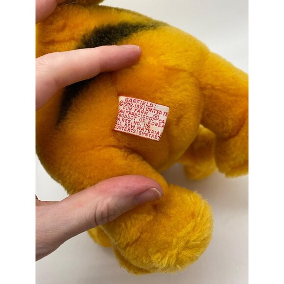 Rare 1981 Large Standing Garfield Plush: Vintage Cartoon Cat Collectible - Picture 8 of 9